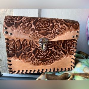 Crossbody leather bag